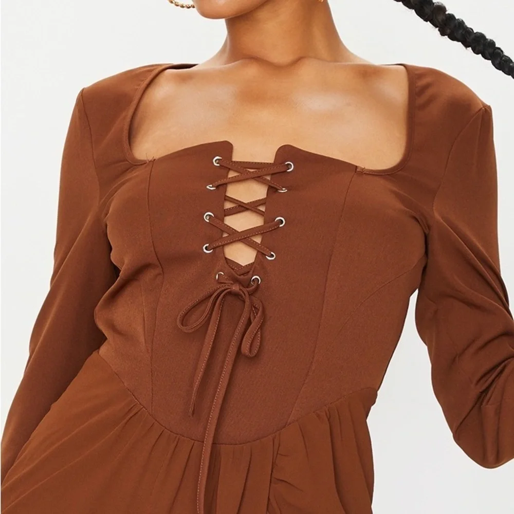 PRETTYLITTLETHING Lace Up Front Long Sleeve Bodycon Dress